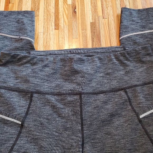 Athleta Relay 2.0 Leggings - Picture 8 of 13